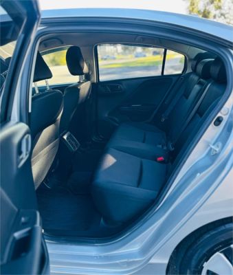 2017 Honda Grace Sedan GM4 Hybrid Dx image