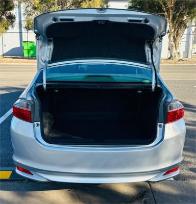 2017 Honda Grace Sedan GM4 Hybrid Dx image