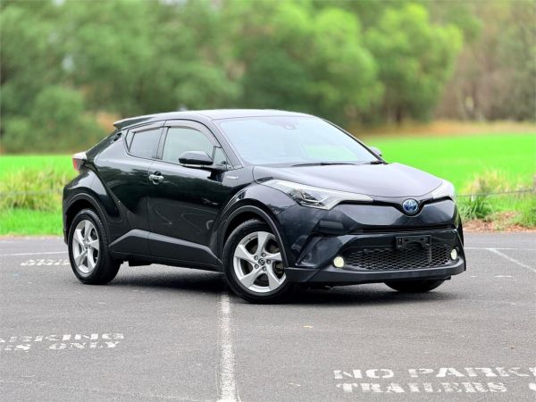 2018 Toyota C-HR SUV ZYX10 S LED edition image
