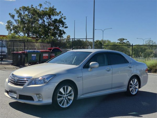 2011 Toyota Crown Sedan GWS204 L Package image