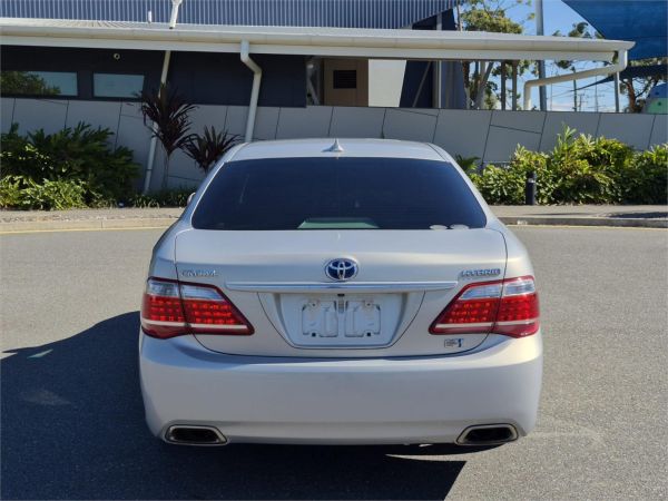 2011 Toyota Crown Sedan GWS204 L Package image