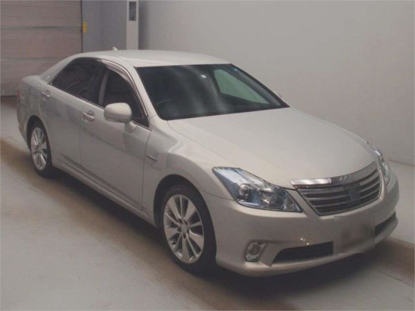 2011 Toyota Crown Sedan GWS204 L Package image