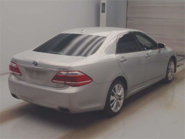 2011 Toyota Crown Sedan GWS204 L Package image