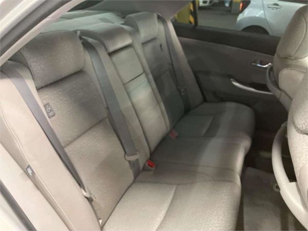 2011 Toyota Crown Sedan GWS204 L Package image