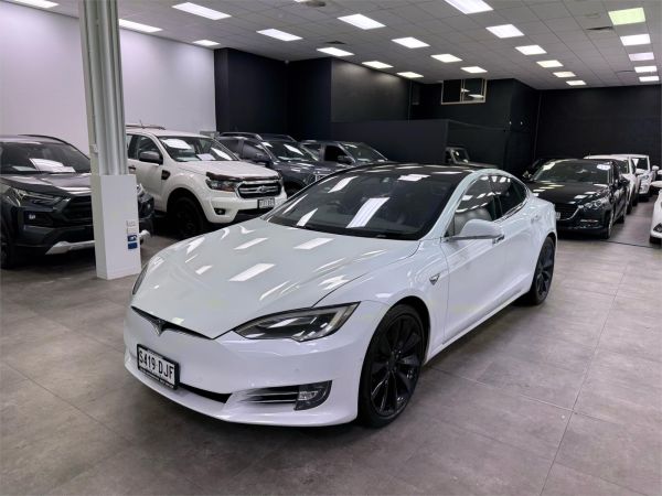 2017 Tesla Model S Hatchback 100D image