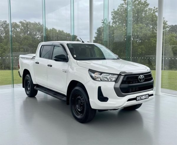 2020 TOYOTA HILUX DOUBLE CAB P/UP GUN136R FACELIFT SR HI-RIDER image