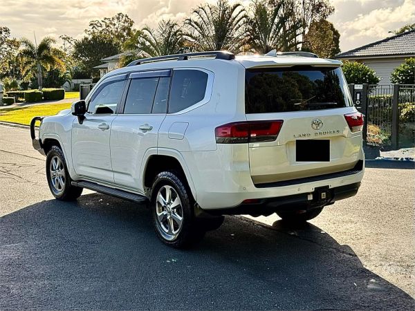 2022 Toyota Landcruiser FJA300R VX image