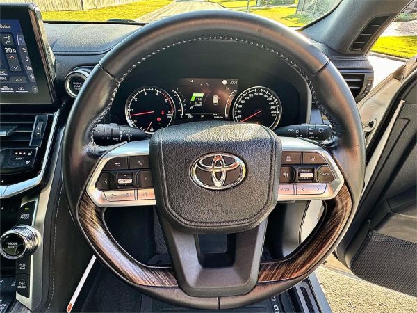2022 Toyota Landcruiser FJA300R VX image