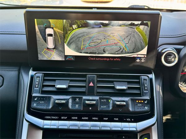 2022 Toyota Landcruiser FJA300R VX image