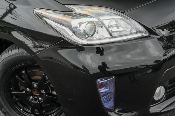 2015 Toyota Prius Liftback ZVW30R MY12 image