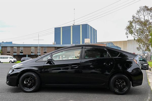 2015 Toyota Prius Liftback ZVW30R MY12 image