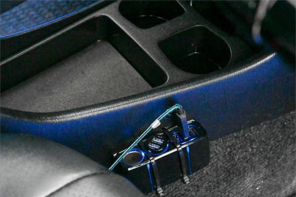 2015 Toyota Prius Liftback ZVW30R MY12 image