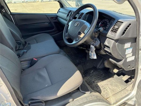 2019 Toyota Hiace VAN Long DX 4WD image