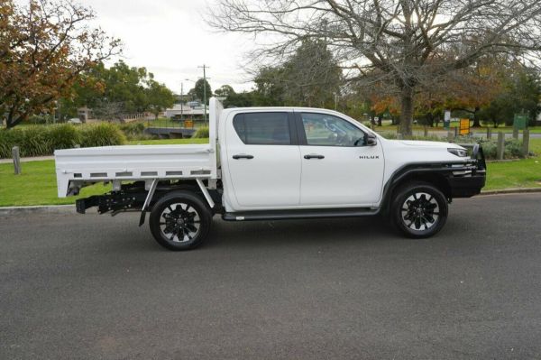2025 Toyota Hilux GUN227R SR5 image