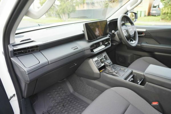 2025 Toyota Hilux GUN227R SR5 image