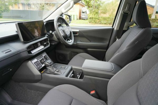 2025 Toyota Hilux GUN227R SR5 image