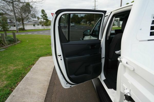 2025 Toyota Hilux GUN227R SR5 image