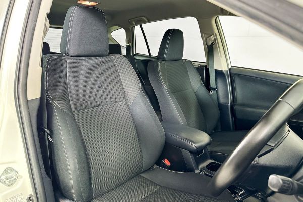 2018 Toyota RAV4 GXL (4x4) ASA44R MY18 image