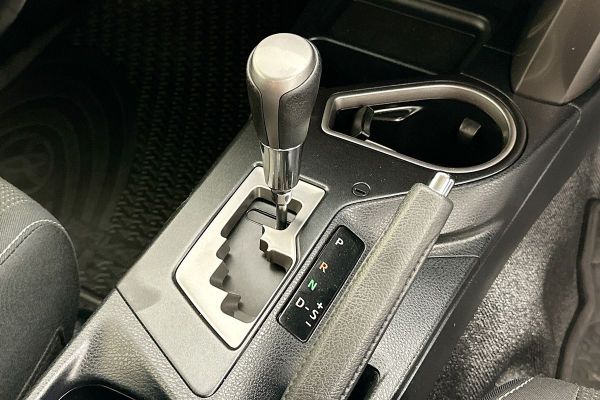 2018 Toyota RAV4 GXL (4x4) ASA44R MY18 image