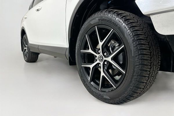 2018 Toyota RAV4 GXL (4x4) ASA44R MY18 image