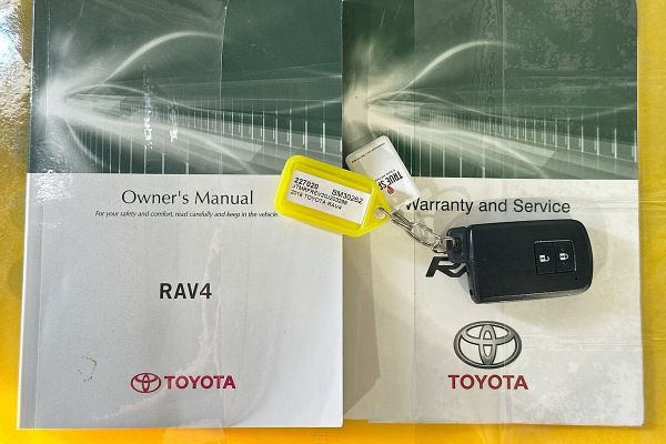 2018 Toyota RAV4 GXL (4x4) ASA44R MY18 image
