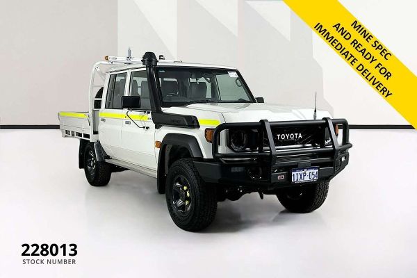 2025 Toyota Landcruiser GDJL79R GXL image