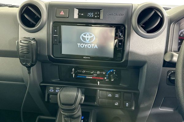 2025 Toyota Landcruiser GDJL79R GXL image