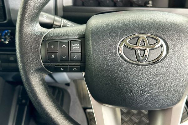 2025 Toyota Landcruiser GDJL79R GXL image