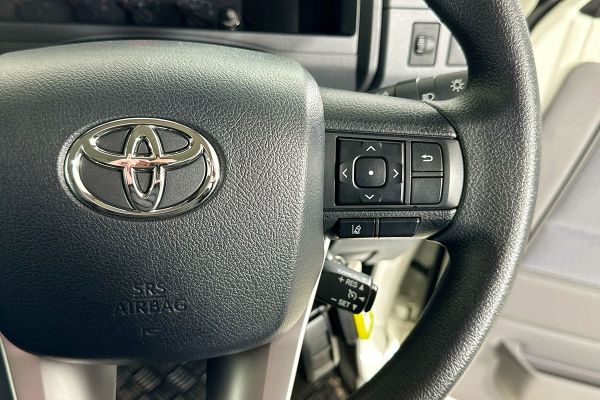 2025 Toyota Landcruiser GDJL79R GXL image