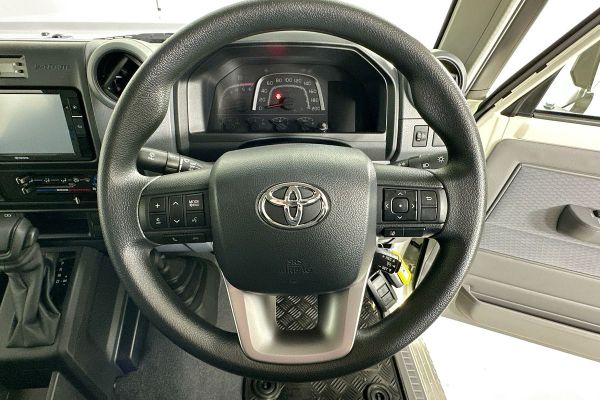 2025 Toyota Landcruiser GDJL79R GXL image