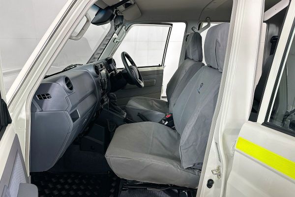 2025 Toyota Landcruiser GDJL79R GXL image