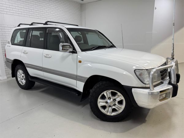 2004 TOYOTA LANDCRUISER 4D WAGON HDJ100R SAHARA (4x4) image