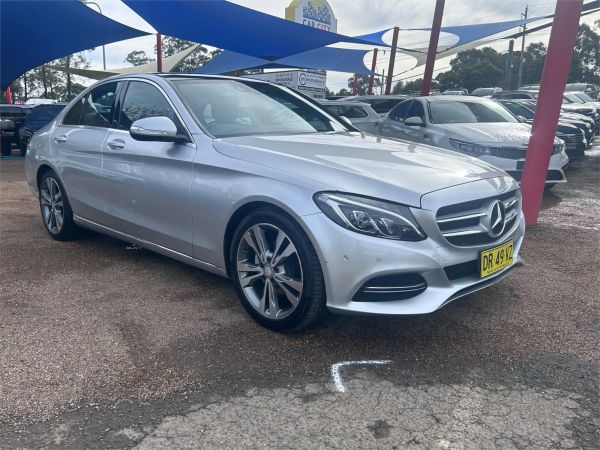2015 Mercedes-Benz C-Class Sedan W205 C200 BlueTEC image