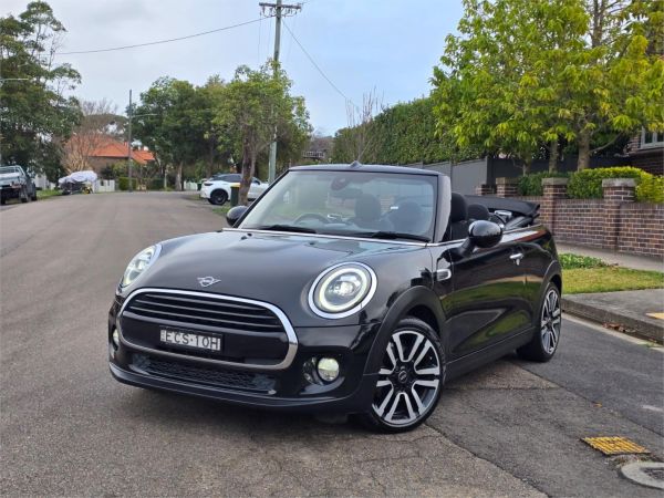 2019 MINI Cooper F57 LCI Cooper image