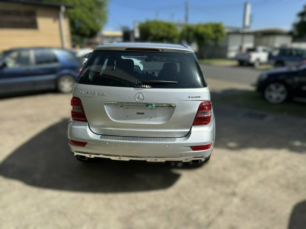 2011 Mercedes-Benz ML300 CDI 164 MY11 Grand Edition (4x4) Brilliant Silver 7 Speed image