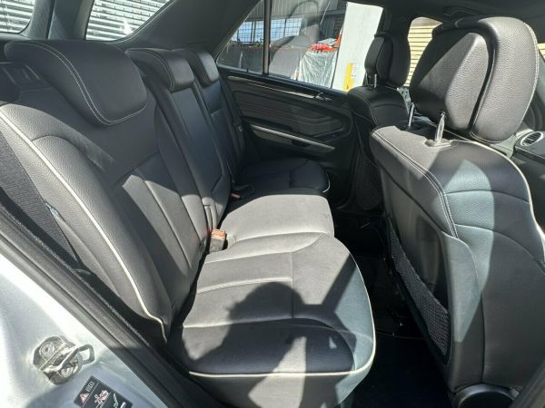 2011 Mercedes-Benz ML300 CDI 164 MY11 Grand Edition (4x4) Brilliant Silver 7 Speed image