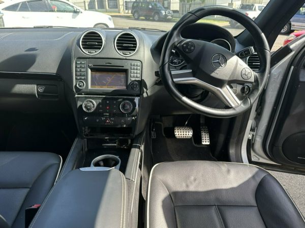 2011 Mercedes-Benz ML300 CDI 164 MY11 Grand Edition (4x4) Brilliant Silver 7 Speed image