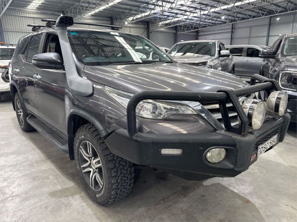 2017 Toyota Fortuner Wagon GUN156R GXL image