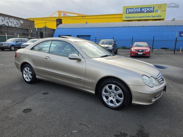 2002 Mercedes-Benz CLK-Class CLK320 Elegance Auto image