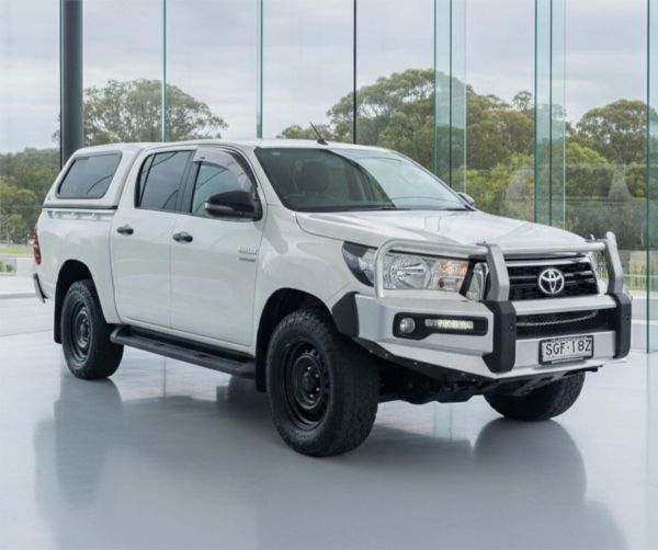 2019 TOYOTA HILUX DOUBLE CAB P/UP GUN126R MY19 SR (4x4) image
