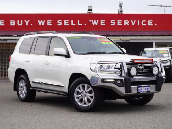 2019 Toyota Landcruiser VDJ200R Sahara image