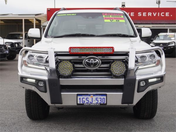 2019 Toyota Landcruiser VDJ200R Sahara image