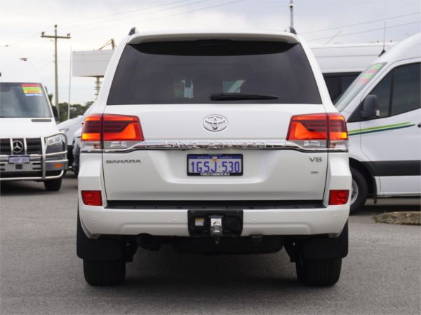 2019 Toyota Landcruiser VDJ200R Sahara image