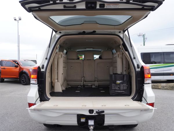 2019 Toyota Landcruiser VDJ200R Sahara image