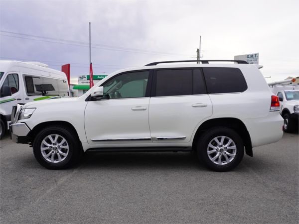 2019 Toyota Landcruiser VDJ200R Sahara image