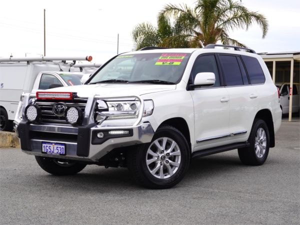 2019 Toyota Landcruiser VDJ200R Sahara image