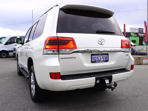 2019 Toyota Landcruiser VDJ200R Sahara image