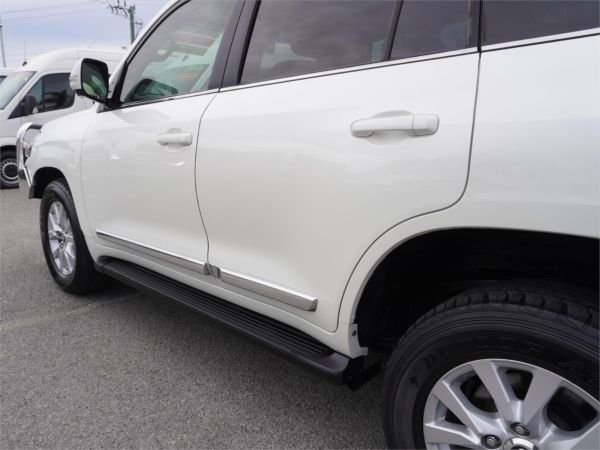 2019 Toyota Landcruiser VDJ200R Sahara image