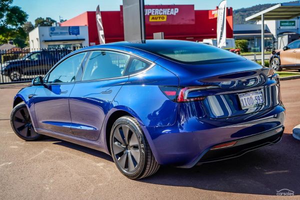 2025 Tesla Model 3 image