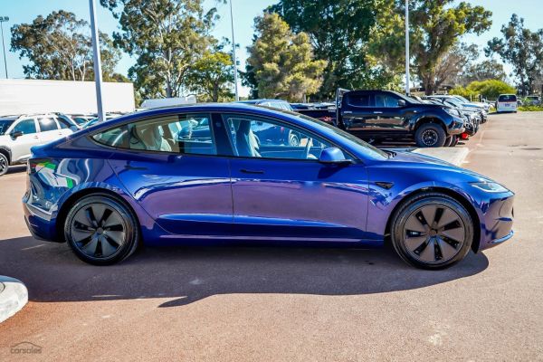 2025 Tesla Model 3 image